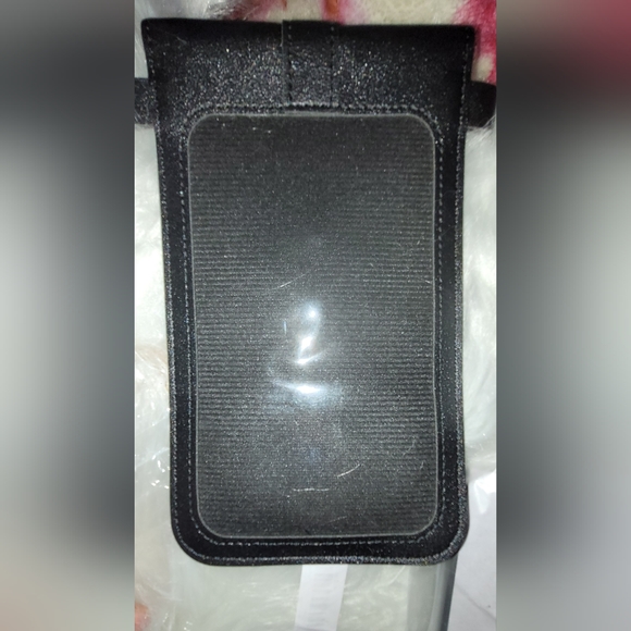 black Id cards and phone bag - Picture 5 of 5